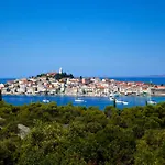 Apartmán In With Sea View, Balcony, Air Conditioning, Wifi 5155-1