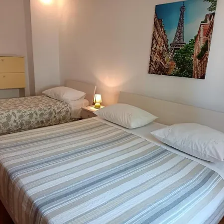 Apartman In With Sea View, Balcony, Air Conditioning, Wifi 5155-1 *