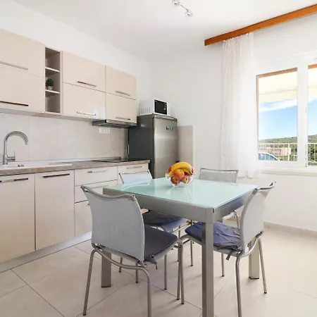 Apartamento In With Sea View, Balcony, Air Conditioning, Wifi 5155-1 *
