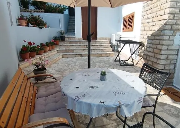 In With Sea View, Balcony, Air Conditioning, Wifi 5155-1 Apartment Primosten